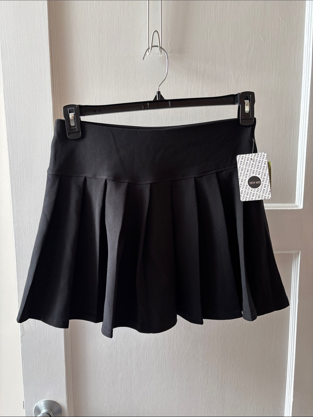 New Mix Black Pleated Skater Mini Skirt
